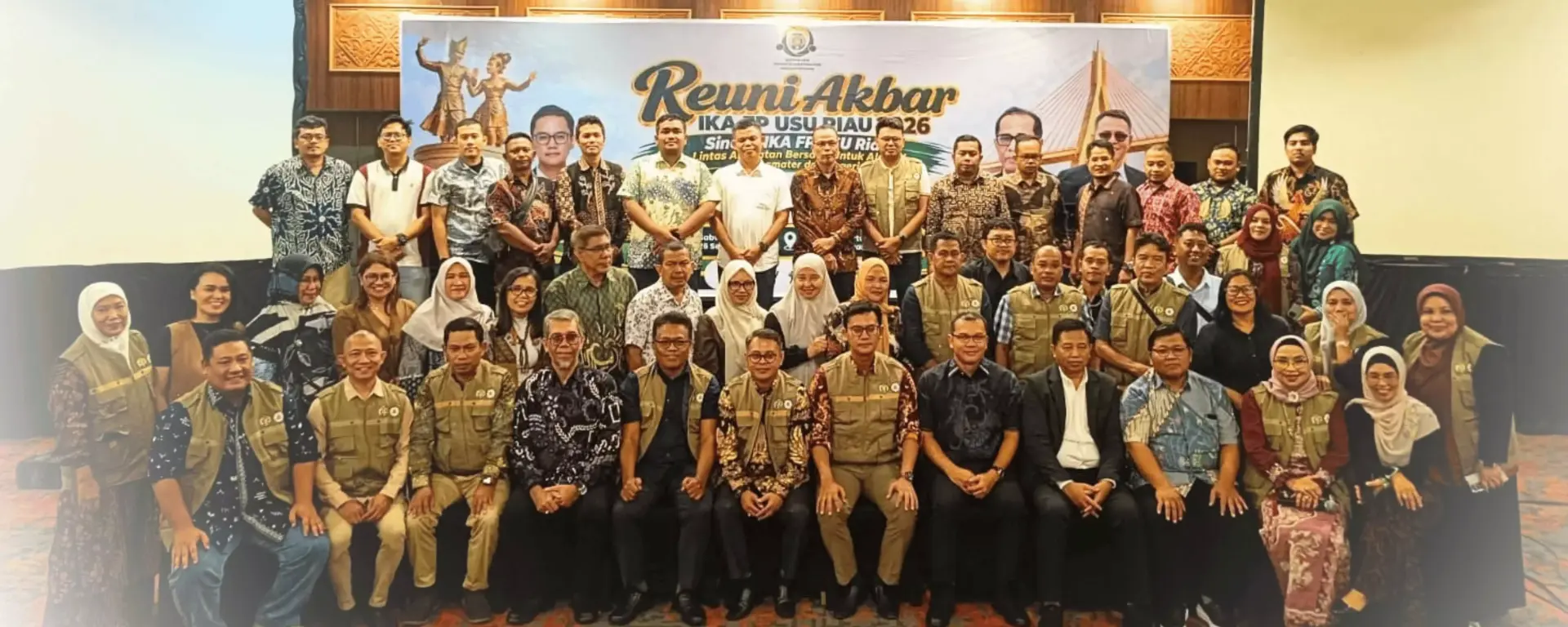 FP USU Leaders Attend Alumni Gathering in Pekanbaru, Strengthening Networks with Alumni Across Various Sectors